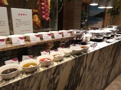 自助调料区-上海圣诺亚皇冠假日酒店·诺亚厨房