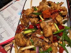 -虾弄弄海派小龙虾·牛羊蝎子火锅