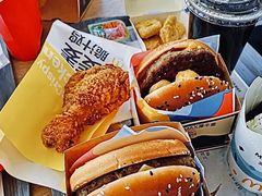 -麦当劳(展览路店)