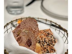 餐前面包-Mogul Eatery·大亨餐酒馆