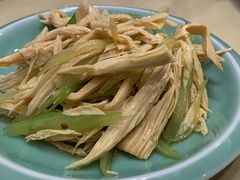 西芹腐竹-后院犇牛主题餐厅(云岗店)