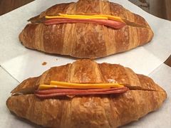 芝士火腿可颂-星巴克臻选(广州沙面店)