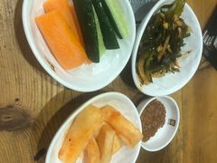 小菜-喇喇排骨火锅·传统韩式脊骨汤(望京西园总店)