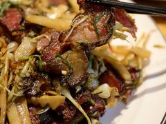 腊肉炒酸笋藠头-牛八宝桂林米粉(八里庄店)