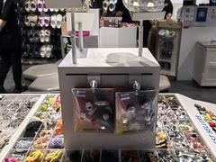 -燕莎奥特莱斯购物中心