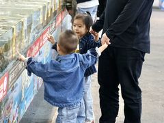 -三亚火车头万人海鲜广场