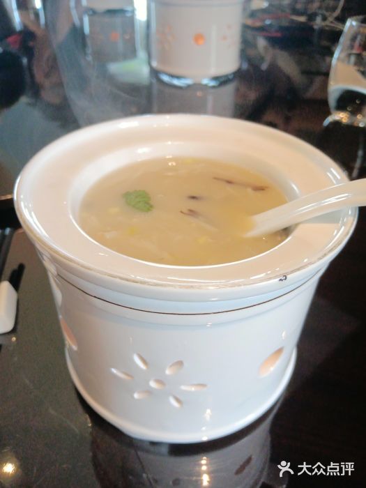 名佳荟鱼茸海鲜羹图片