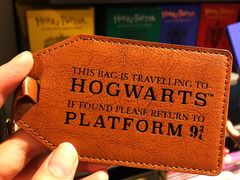 -九又四分之三站台哈利波特商店