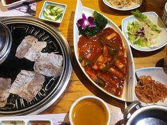 -唯成•韩国炭火烤肉 유성고기
