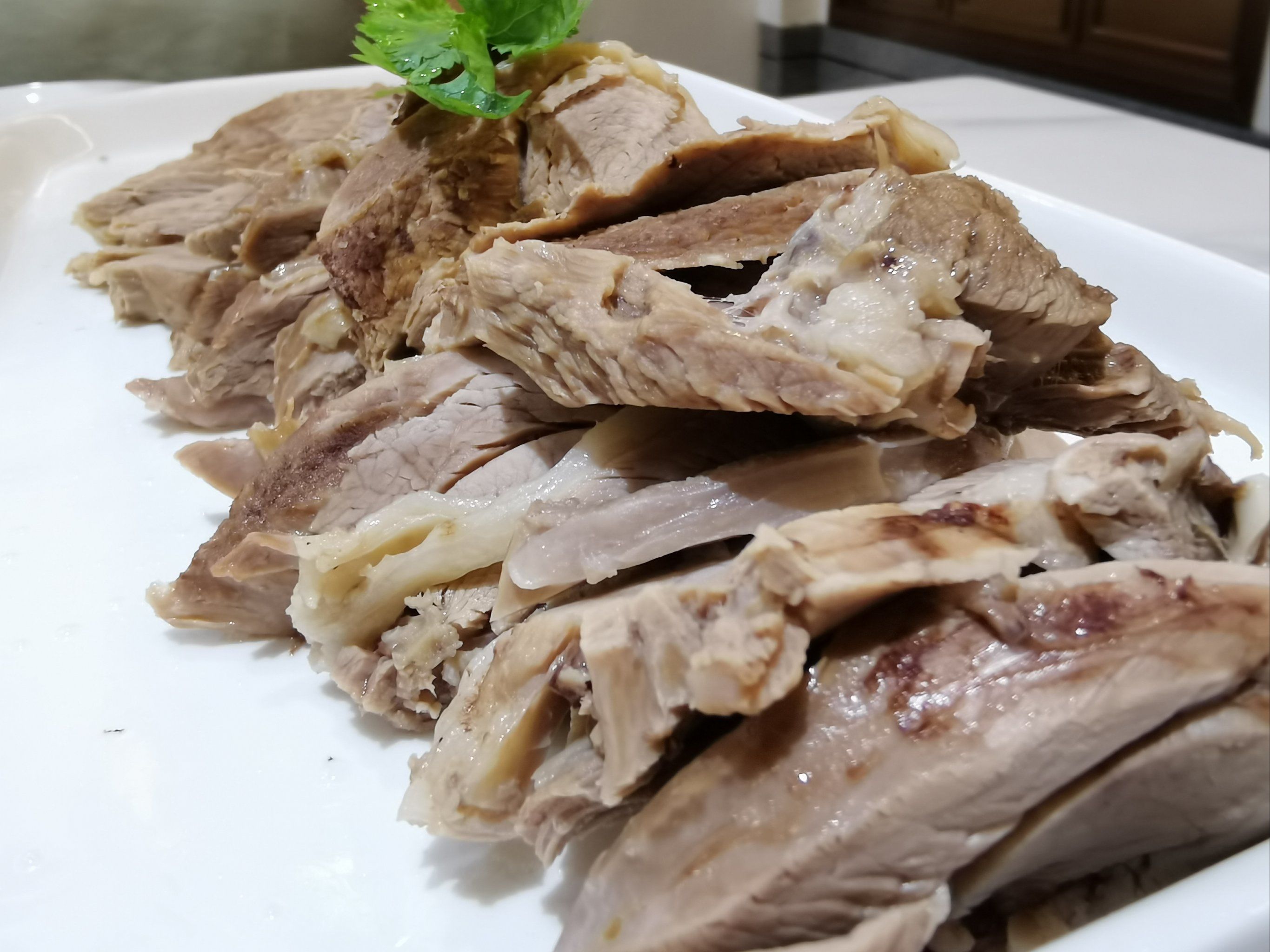 这家手抓羊肉确实不错,吃了好几回了出品很稳定,选用宁夏滩羊而且是