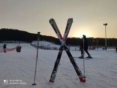 -十三陵雪世界滑雪场