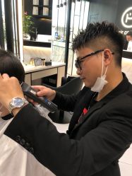 -HAIR CORNER