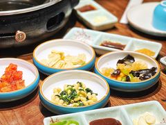 -明洞阿姨·韩式酱蟹烤肉·创意料理(三元桥店)