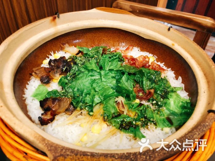 捞品鲜养生猪肚鸡火锅料理特色腊肉煲仔饭图片 - 第9张