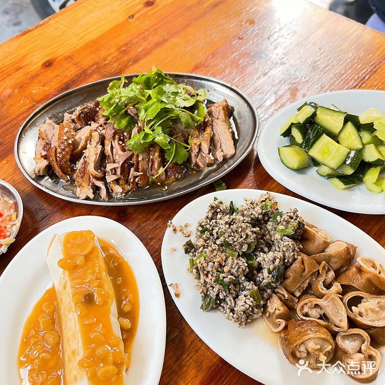 澄海｜文祠路附近无招牌的街头白粥铺