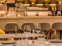 -théATRE茶聚场·餐厅(环球金融中心店)