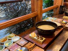 -银米·云南传统过桥米线(双廊黑金冠店)