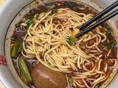 -呼啦面馆·头牌豌杂面(建新东路店)