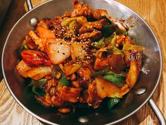 鱿鱼炒五花肉-富乐满韩国正宗炸鸡韩国料理(虹泉路店)