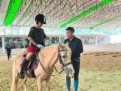 -名驭国际马术学院
