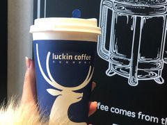 圣诞姜饼人拿铁-瑞幸咖啡(宜兴万达金街店)