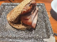 -老天桥酱肉烧饼夹肘子(天桥店)
