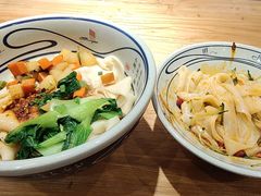 -陇上秦轩西安biangbiang面(朝龙汇店)