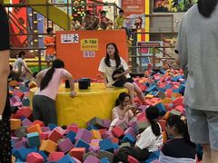 -极限Jump蹦床·新潮玩运动世界·室内乐园·团建·派对中心