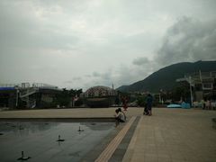 -亚龙湾中心广场