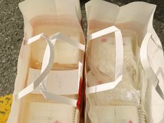 -红宝石·鲜奶小方·海派西点房(南丹店)