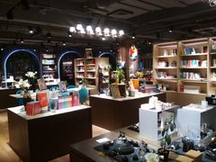 -光海书局(南京东路第一百货店)