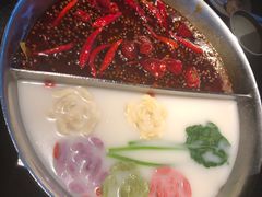 -湊湊火锅·茶憩(新中关购物中心店)