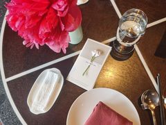 餐具摆设-杭州西子湖四季酒店·金沙厅