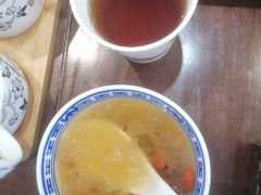-蟹上黄·蟹黄面·江南糖水(人民广场店)