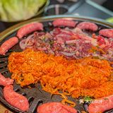 把隔壁买来做等位区的烤肉店🤦🏻‍♀️豪横‼️