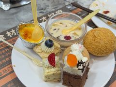 -金马门国际美食百汇(珞喻路店)