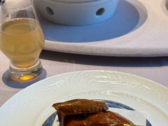 脆皮乳鸽-怡情荟•海鲜青岛菜(五四广场旗舰店)