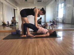 -亚太瑜伽普拉提学院