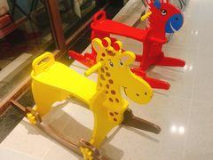 门前小木马-阿妮叶李(光谷世界城店)