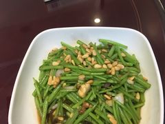 松仁炒茼蒿-老厨家(友谊路总店)