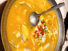 唐猫酸汤锅子鱼-唐猫庭院·千年陕菜(大唐不夜城店)