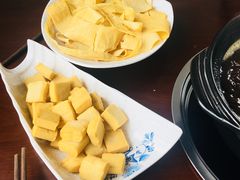-亿诣蝎府炸酱面羊蝎子火锅(酷车小镇店)