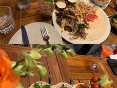 酱汁拼盘-ELI FALAFEL Lebanese&Mediterranean黎巴嫩美食(富城路店)