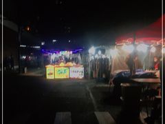 -吴山路夜市