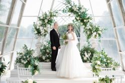 -雪中彩影婚纱摄影·微光艺术中心