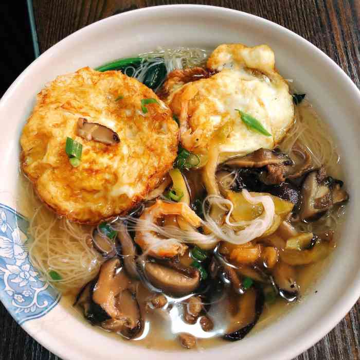 喜轩纱面汤(人民路店)-"喜轩～一家主营温州特色沙面汤的面馆. .