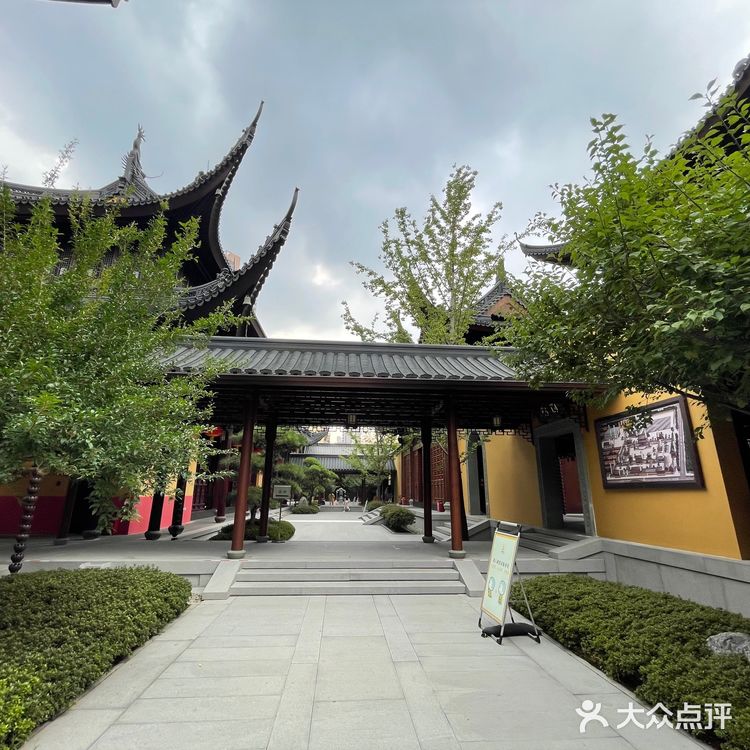 世界上最幸福的事之一：做玉佛寺志愿者