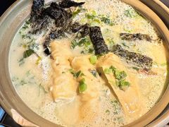 -瑞虹新天地月亮湾