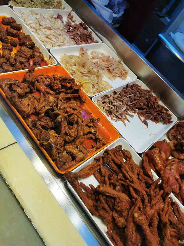 紫燕百味鸡(凤凰城店)-"在凤凰新天地一楼北门口处就有紫燕百味鸡那.