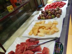 -蒙肥羊·酸汤潮牛·鲜牛肉火锅烤肉自助(岗顶店)